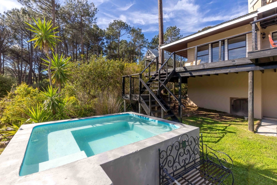 To Let 1 Bedroom Property for Rent in Silvermist Mountain Lodge Western Cape